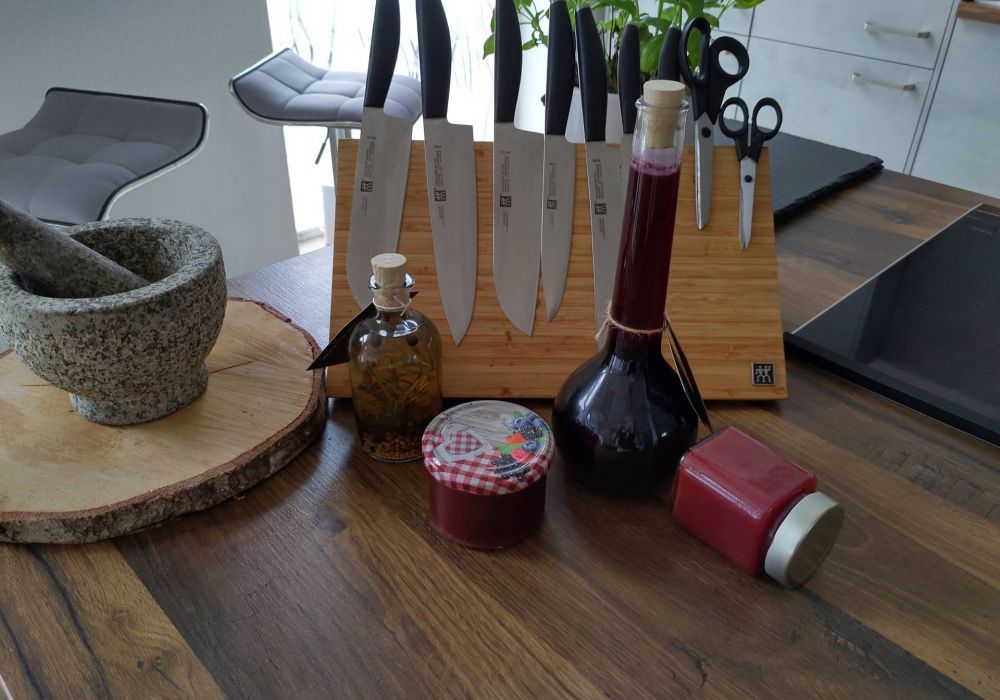 Küche-Messer-und-Gewürze